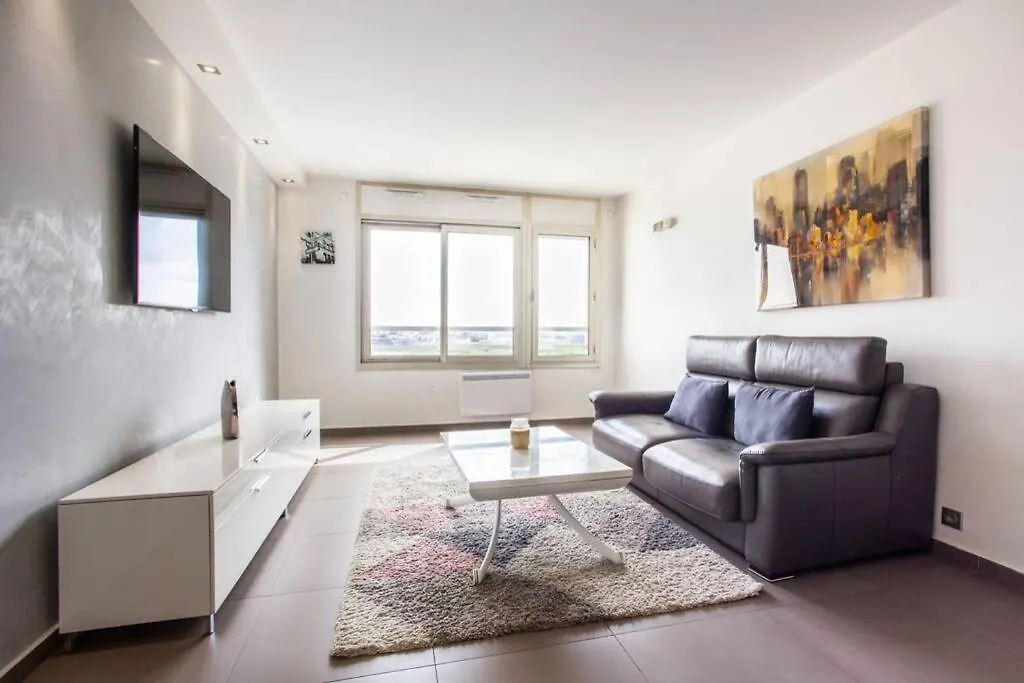 Prox.Gare Montparnasse-Galeries Lafayette! 4Pers. Apartment Paris France