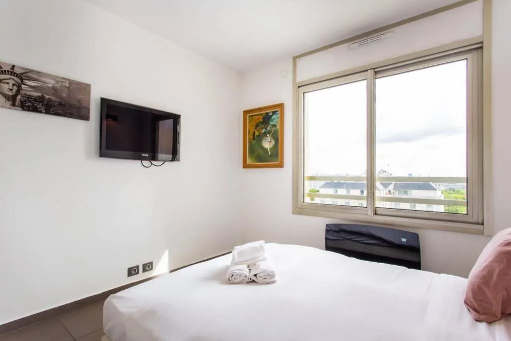 Prox.Gare Montparnasse-Galeries Lafayette! 4Pers. Apartment Paris France