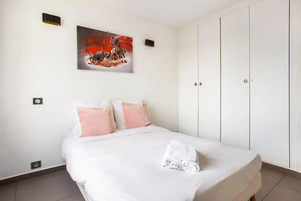 Prox.Gare Montparnasse-Galeries Lafayette! 4Pers. Apartment Paris France